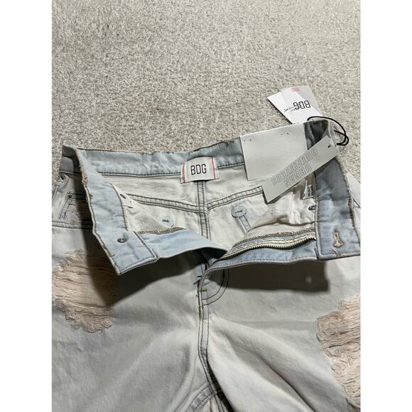 NWT BDG Urban Outfitters Womens Sz 27 Dropped Waist Destroy Denim Short Lt Blue - Picture 6 of 8